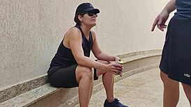 sapatão teve que dar para o amigo do serviço após apostar que o palmeiras seria campeão mundial