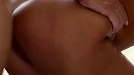 Seksi latinska rdečelaska Agatha Vega trdo jebana po pihanju - letsdoeit