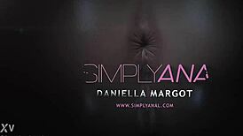 Příchod domů na anální šukání s ruskou blondýnou s roztaženou prdelí