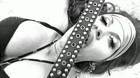 pornstar savana horny striptease twerking in empty