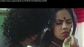 Teen Indian girl performs bold acts in Telugu xvideo