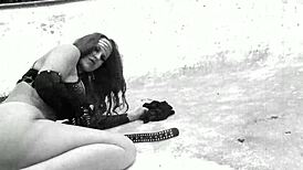 pornstar savana horny striptease twerking in empty