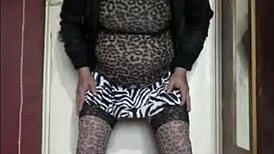 i'm mark, a shy bisexual crossdresser in stockings and heels