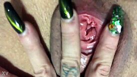 young babe screams loudly while fingering her pussy and creating anal gape