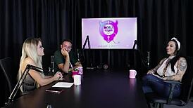 Imád nyálas orálit, reverse gangbangot tolt, szinte minden fetish megvolt, odavan az inverszióért - Lexi Mallet sheer red