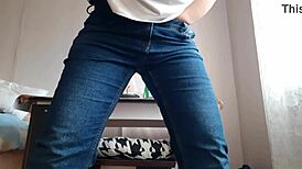 hot secretary masturbates in office 💦