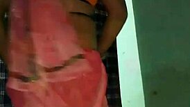 Hot Mujra Dance in Saree by Shemale Performer