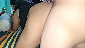 Cogiendo A Mamá Soltera Con La Tv Prendida Mientras Sus Hijos Juegan