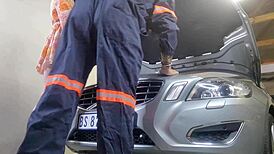 my mechanic asked if he can fuck my wife and i said yes 😏