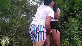 sexo oral en el parque con amateurs latinas