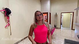 Fui contar pra loira gostosa que ela era corna e ela fodeu comigo ate tomar jatada de leite quente na boca cono libera esposa pra quem quiser