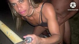 Esposa dando pro corno na via p�blica e depois deu o cuzinho em casa