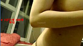 베이글 수 옷 찢고 한국 스트립으로 유혹