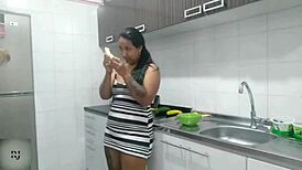 UY COMO SE VE DE RICO ESE PEPINO QUIERES PROBARLO?