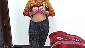 Pakistani girlfriend's sexy striptease experience