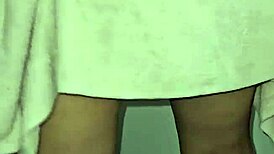 I Masturbate And Enter My Room For Sex