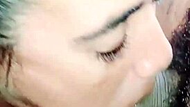 mi video bien casero mamando su pene y follando duro y él corriendose en mi boquita. ¡qué rico!