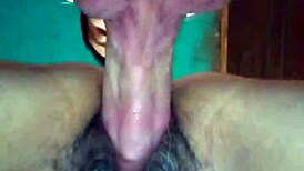 joven folla a anciana real en estilo perrito