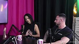 Duas Gostosas Com Os Peitos De Fora Fazem Boquete E Tem A Buceta Fodida Gemendo Gostoso E Ficando Molhadinhas - Bruna Carlos Matheus Caetano Kel Abate E Bruno Abate Watch On Sheer Red