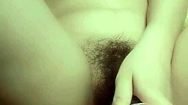 Oh Yeah, This Horny Chinese Milf Streamer Sends A Steamy Wet Masturbation Video To Her Hookup Guy!