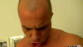 servicio de habitaciones with that big cock and tits... amazing! 🍆💦