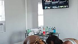 Drippinvelvet and princess hayze give gaktrizzy head after orgy