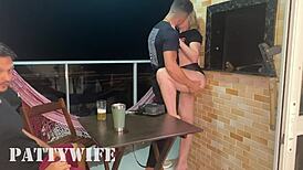 dei para um macho na frente do corno 😈