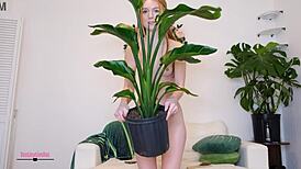 showing you my plants without pants