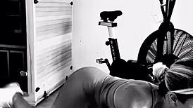 Creeper msacs performs a routine workout session