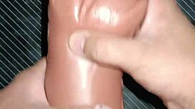 lipsy anal intenso y mamada de juguete del ano a la boca