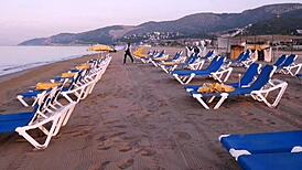 Pornovatas - Dulce Morena Española Con Grandes Tetas Naturales En Su Debut Porno Real Con Victor Bloom