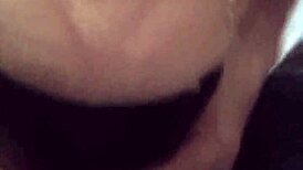 Vrei să vezi cum folosesc fleshlight-ul și ejaculez în gură?