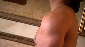 Jezebelle Bond and Nikki Nievez Fuck Artist for Favor!