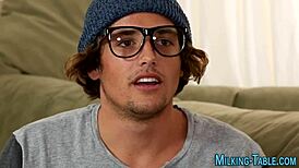 Masseuse sucks n swallows