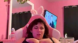 playing with my pussy