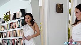 Maybe just one last pussy lick from my hot stepmom before the wedding 😍