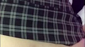 Jovencita traviesa convencida por director lujurioso, cogiendo en colegio