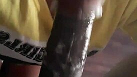 kyttkatt, how does the couch enhance your blowjob experience?