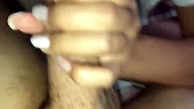 JOVEN DE 18 AÑOS SE ENCUENTRA EN UN MOTEL BARATO CON SU MAESTRO PERVERTIDO PARA APROBAR EL CURSO