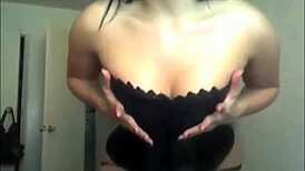 Booty shake & pussy dance by spicy latina teen 18+ 😏