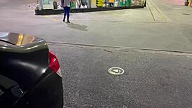 Frentista Fucks Gerente Intensely at Gas Station