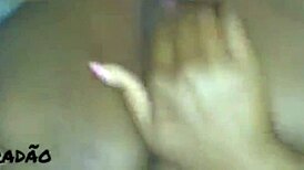 Socando A Mao Na Buceta Da Preta