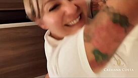 Loira E Morena Na Cama Com Muito Tesao Masturbei O Cu Da Loira Ate Ela Gozar Gostoso.