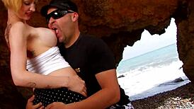 sofia valentine fuck in desert