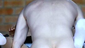 Las Paredes Del Apartamento Parecían Vibrar Con La Tensión Sexual Que Los Envolvía