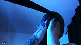 이 발 보면 통제 잃고 싶게 만드는 발