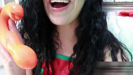 Agatha Dolly Unboxes Best Vibrator