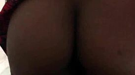 Fui jogar videogame ele nao se aguentou de tesao me chupou e gozou gostoso