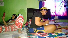 i rub my fat pussy while stepsis does college homework