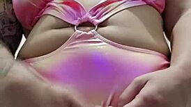 Flashing miniskirt on street makes cocks hard!